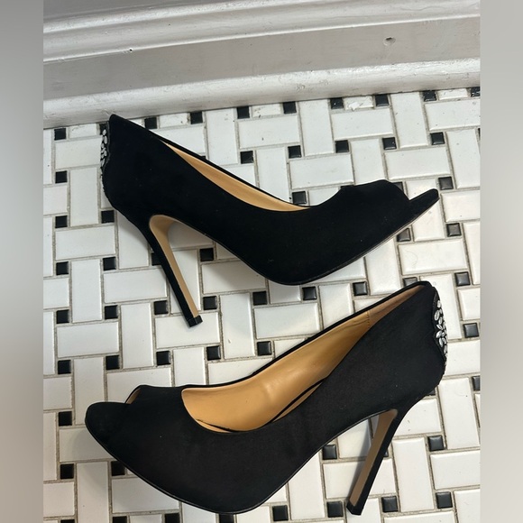Badgley Mischka Black Peep Toe Heels - Picture 4 of 5